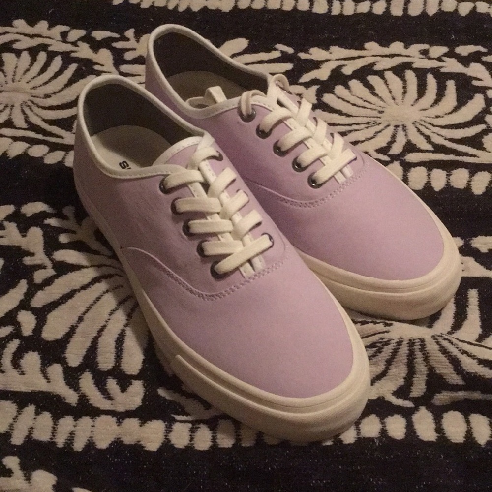 Lilac Seavees
